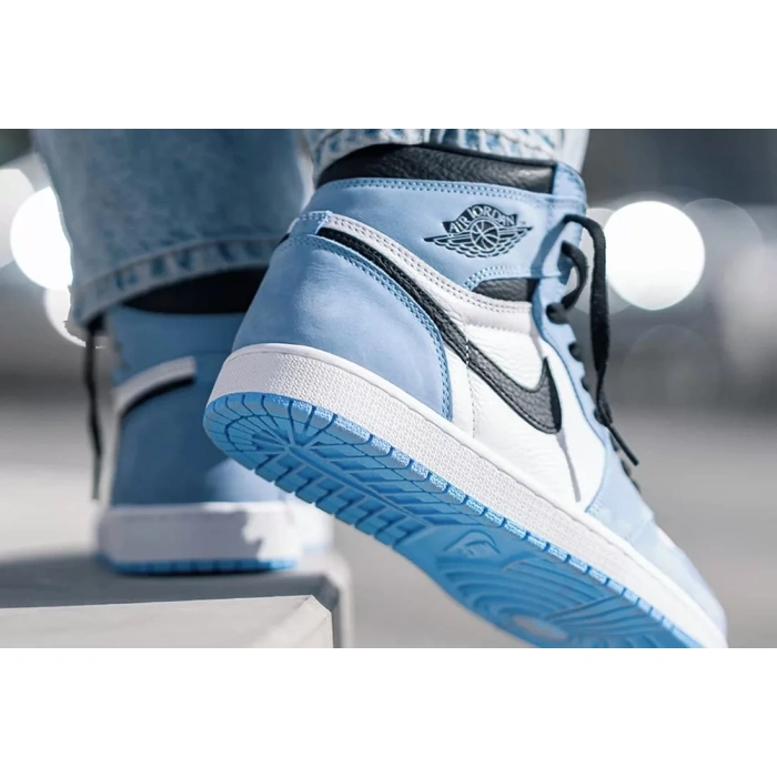 Air Jordan 1 Retro High OG "University Blue" sneakers - Image 2