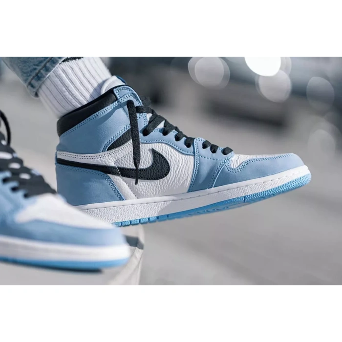 Air Jordan 1 Retro High OG "University Blue" sneakers - Image 3