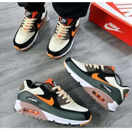 Nike Air Max 90 Essential - Green Colorway